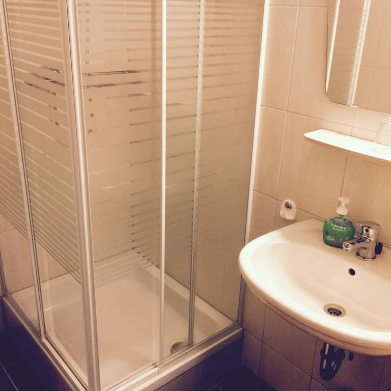 Hotel-Zahringerstube Neuenburg am Rhein Phòng bức ảnh