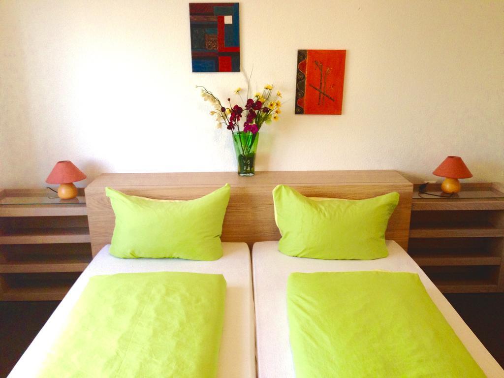Hotel-Zahringerstube Neuenburg am Rhein Phòng bức ảnh